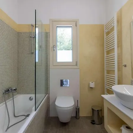 Vila Olive Grove